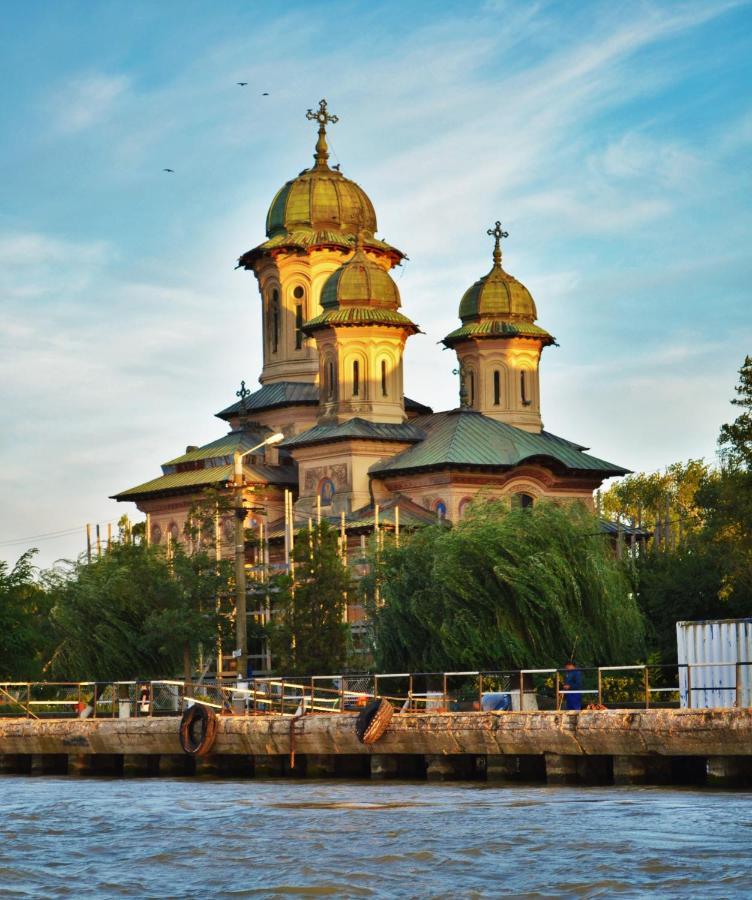 Готель Casa Calin Крішан Екстер'єр фото